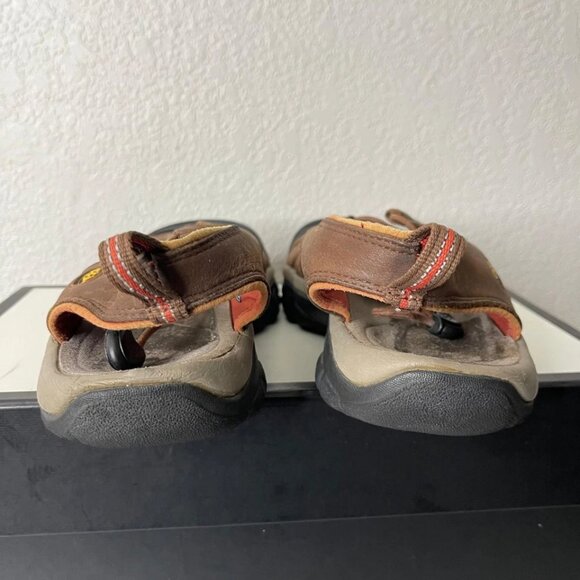 Keen Newport H2 Brown Nubuck Outdoor Hiking Water Sport Sandals Men\'s Size 9.5